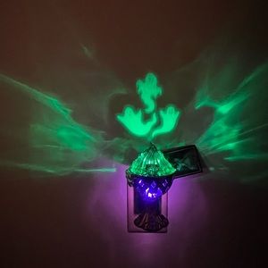 This is a brand new Ghostly Goblet Projector from Bath and Body works.